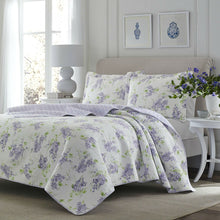 Load image into Gallery viewer, King size 3-Piece Cotton Quilt Set with Purple White Floral Pattern